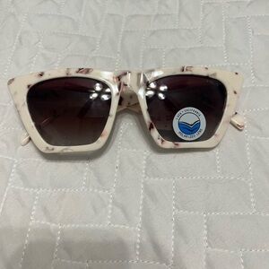 I Sea California NWT sunglasses